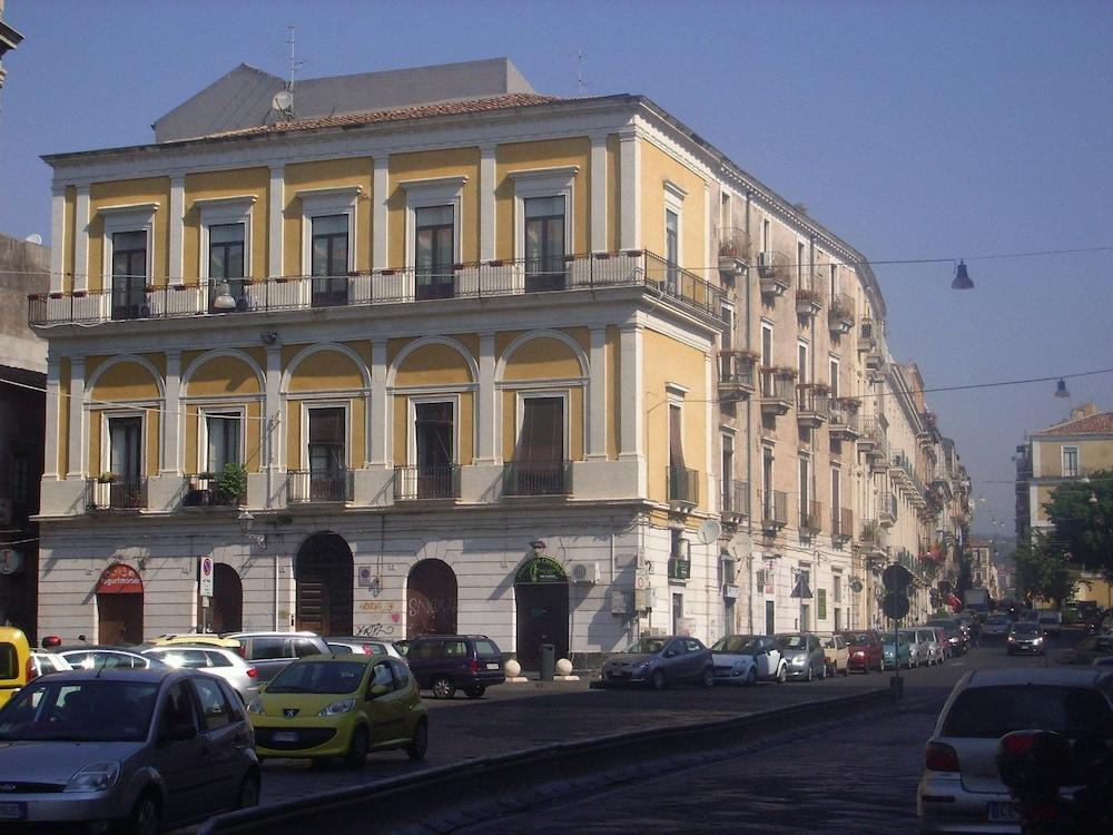 B&B Al Teatro Massimo CTA Eksteriør billede